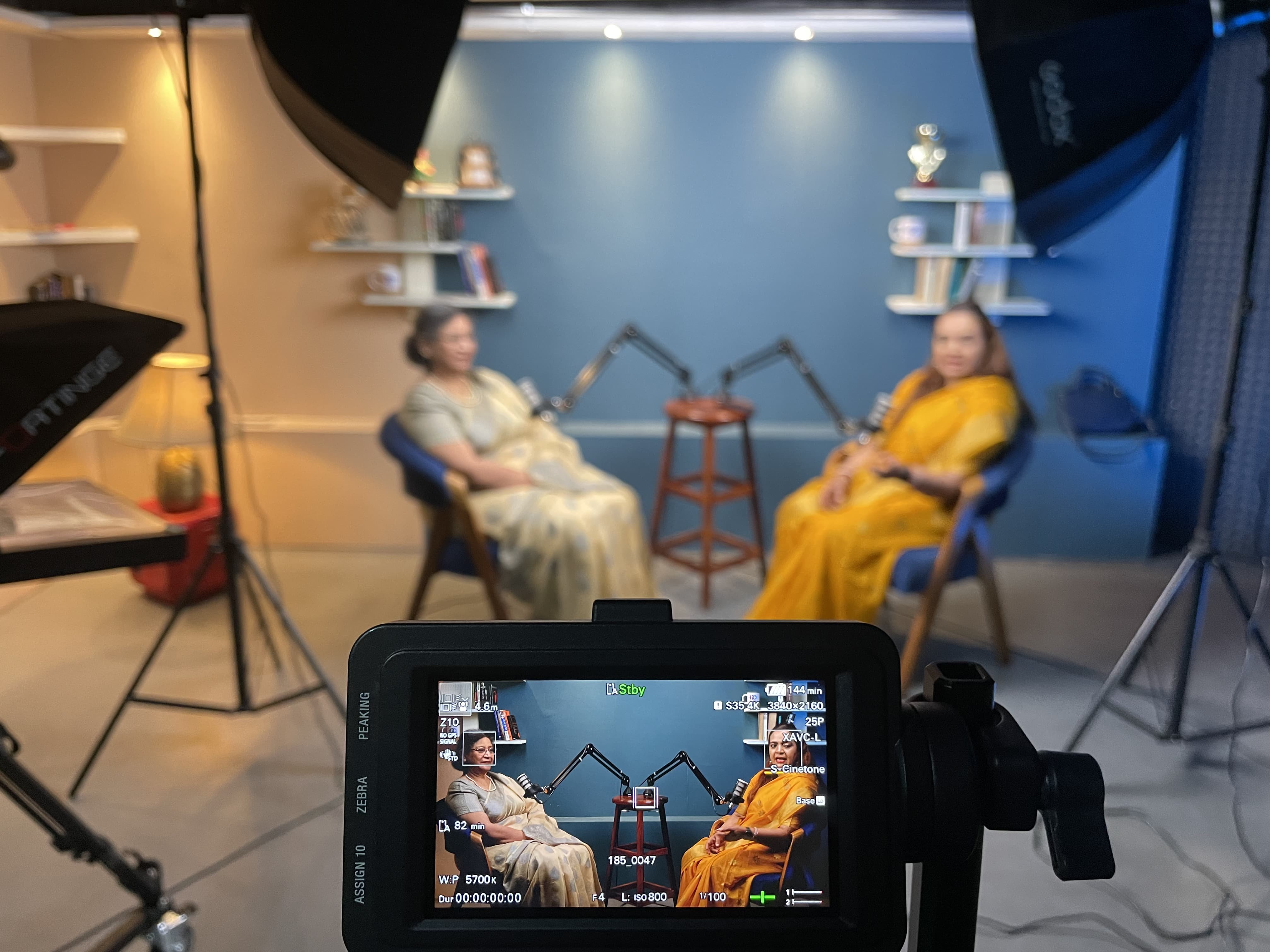  Where voices come alive and visuals speak volumes. Explore our podcast shoot expertise. 🎙📸